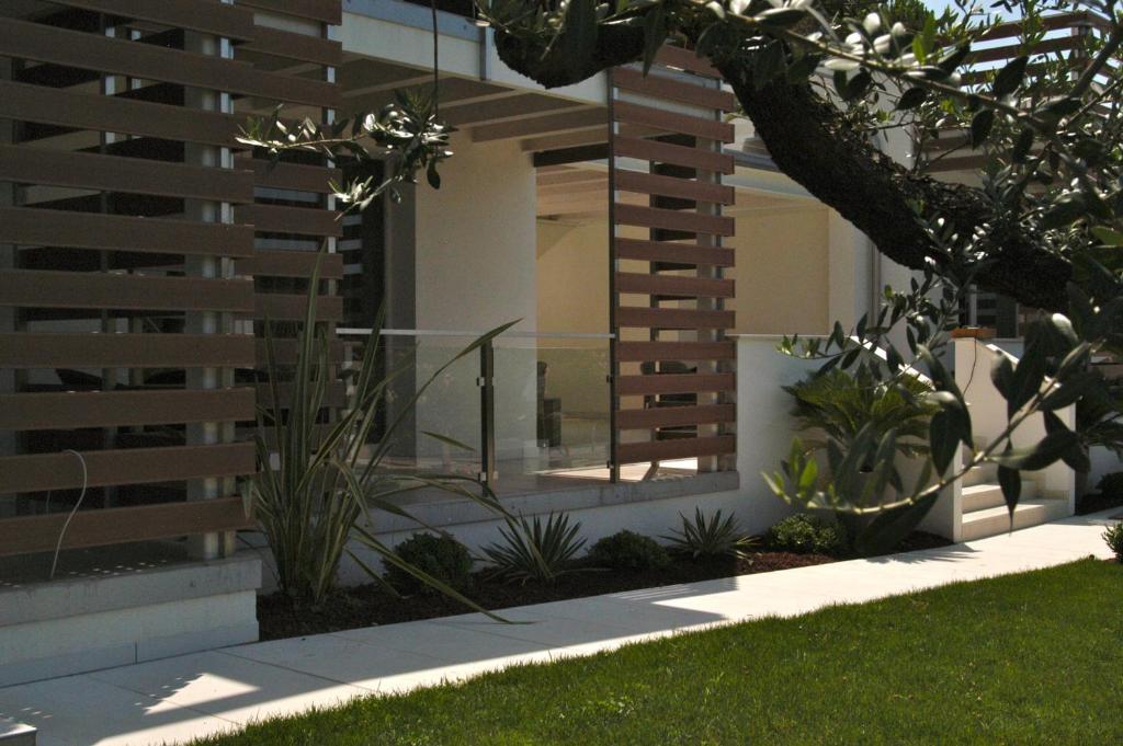 Bio Suites Pacinotti Бардолино Екстериор снимка