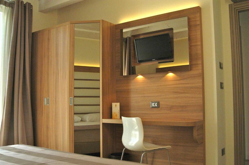 Bio Suites Pacinotti Бардолино Стая снимка